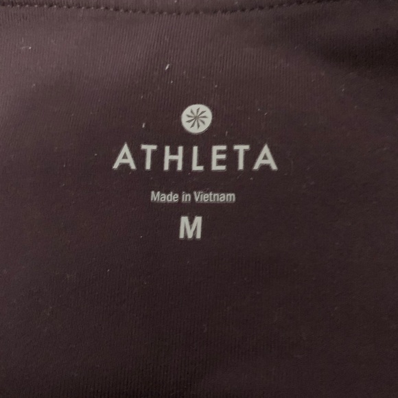GUC athleta capris eggplant/dark purple Sz medium - Picture 3 of 4
